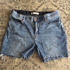 Levi’s shorts